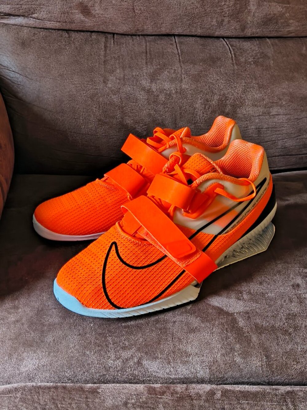 Nike Romaleos 4 'Total Orange' weightlifting shoes